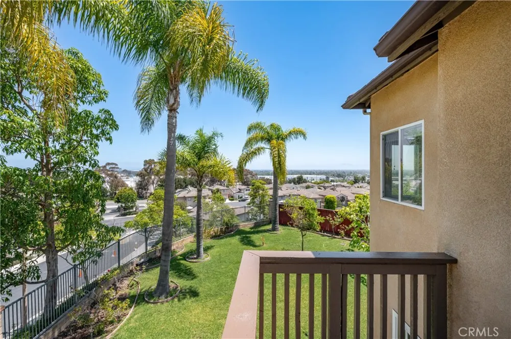 2364 Amelia Court Signal Hill, CA 90755