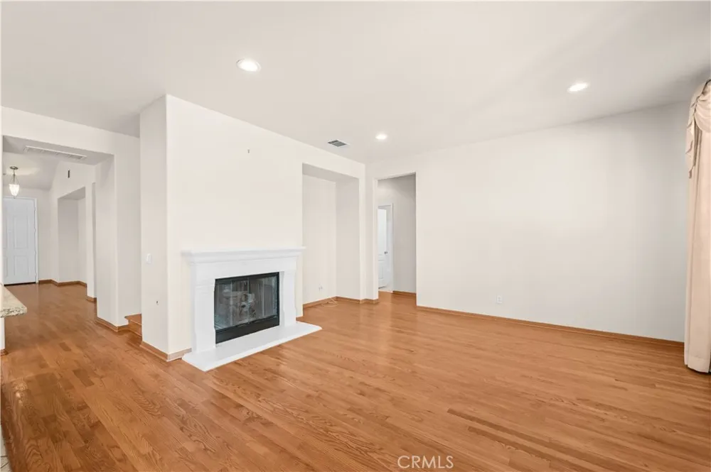 2364 Amelia Court Signal Hill, CA 90755
