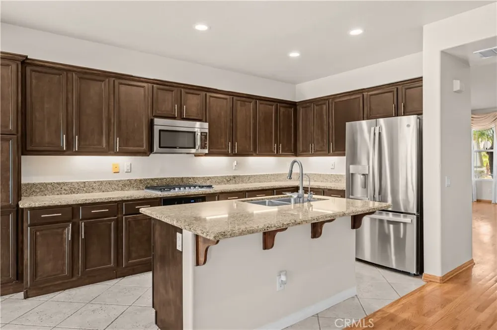2364 Amelia Court Signal Hill, CA 90755