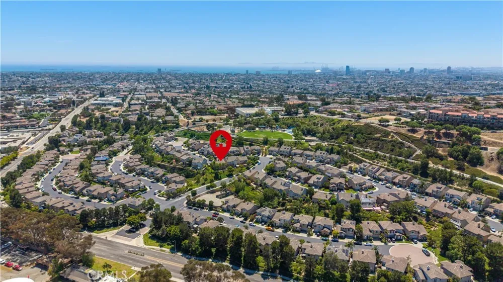 2364 Amelia Court Signal Hill, CA 90755