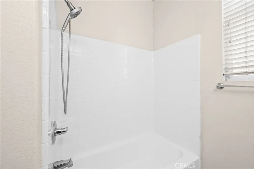2364 Amelia Court Signal Hill, CA 90755