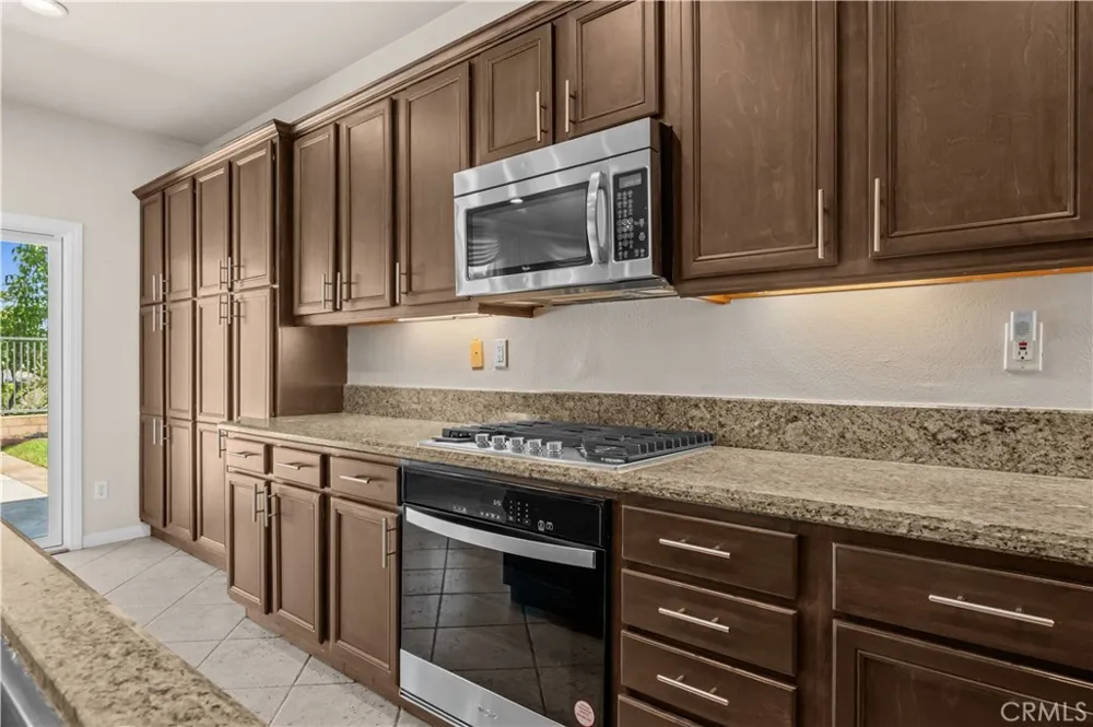 2364 Amelia Court Signal Hill, CA 90755