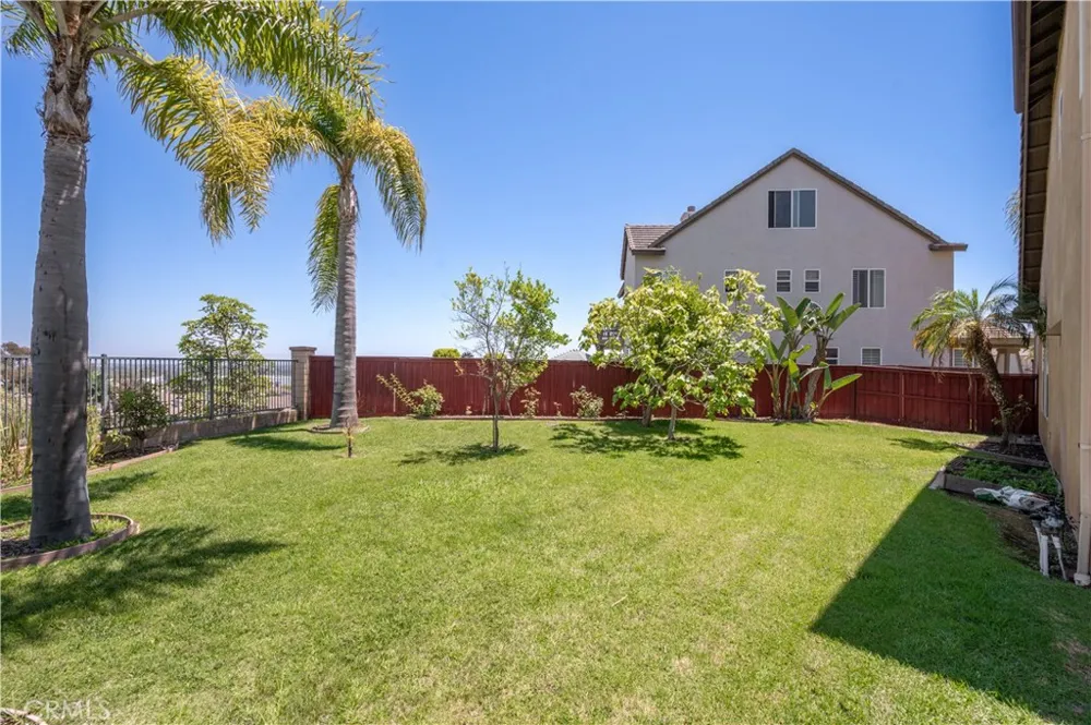 2364 Amelia Court Signal Hill, CA 90755