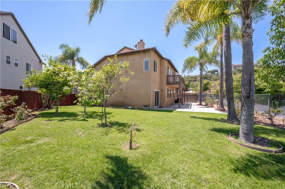 2364 Amelia Court Signal Hill, CA 90755