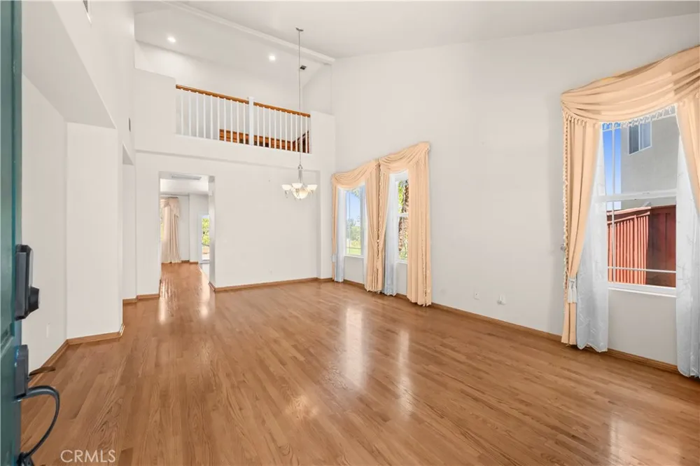 2364 Amelia Court Signal Hill, CA 90755