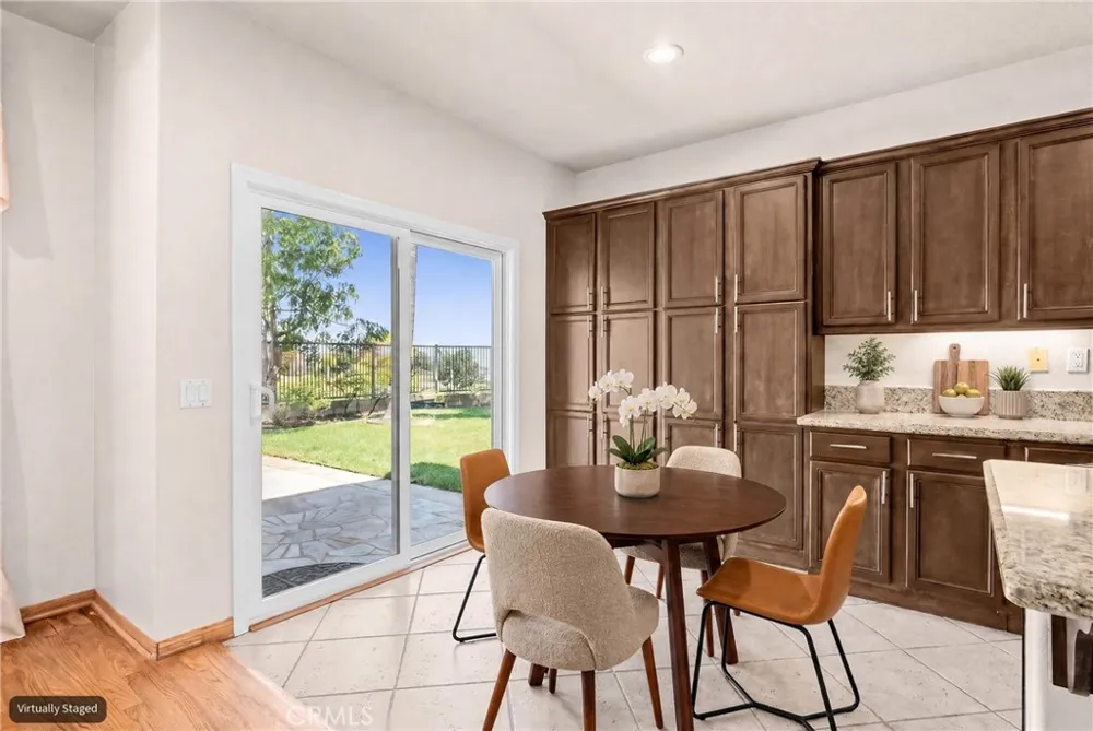 2364 Amelia Court Signal Hill, CA 90755