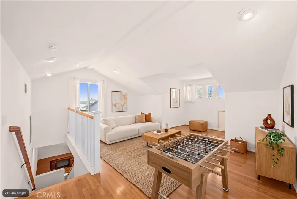 2364 Amelia Court Signal Hill, CA 90755