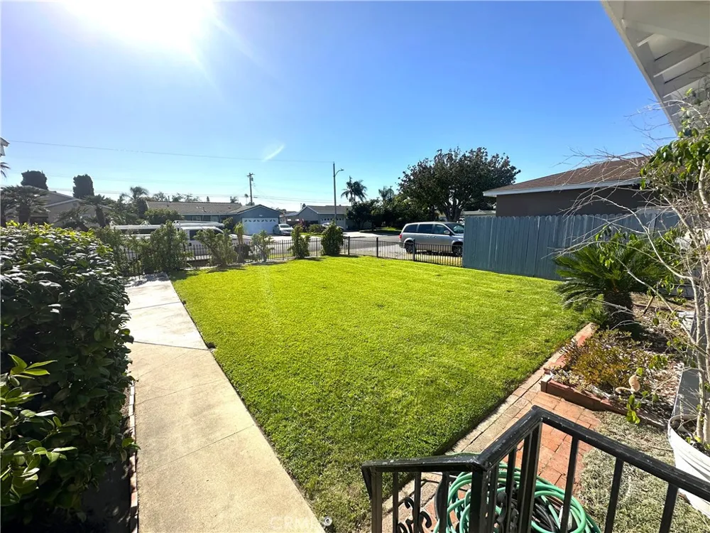 11812 Gary Garden Grove, CA 92840