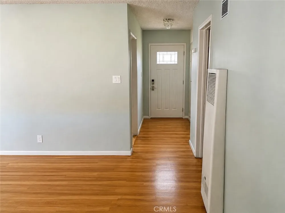 11812 Gary Garden Grove, CA 92840
