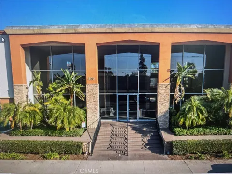 400 Acacia #C27