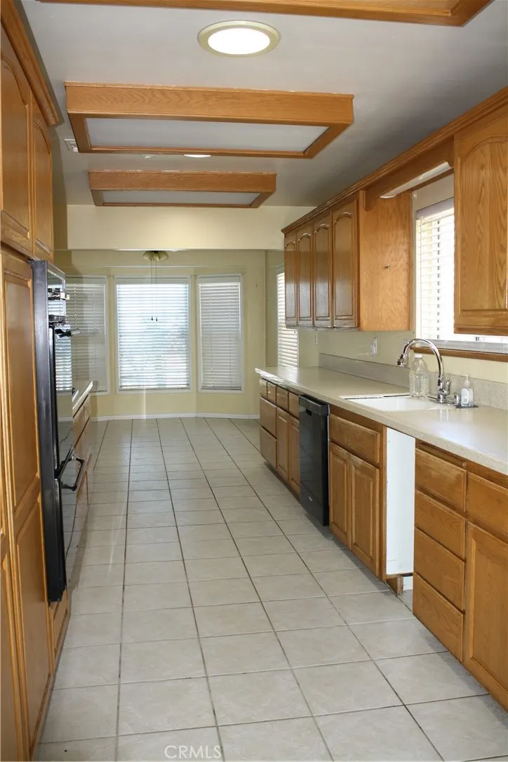 3922 Snowden Long Beach, CA 90808
