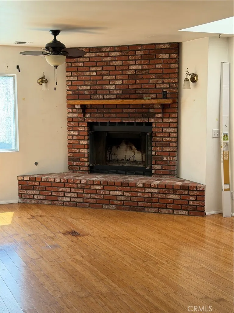 3922 Snowden Long Beach, CA 90808