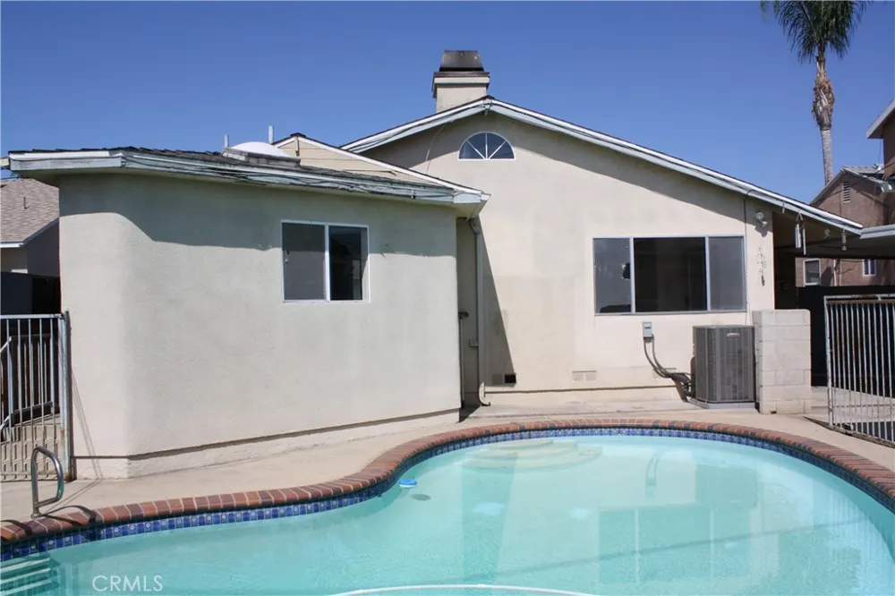 3922 Snowden Long Beach, CA 90808