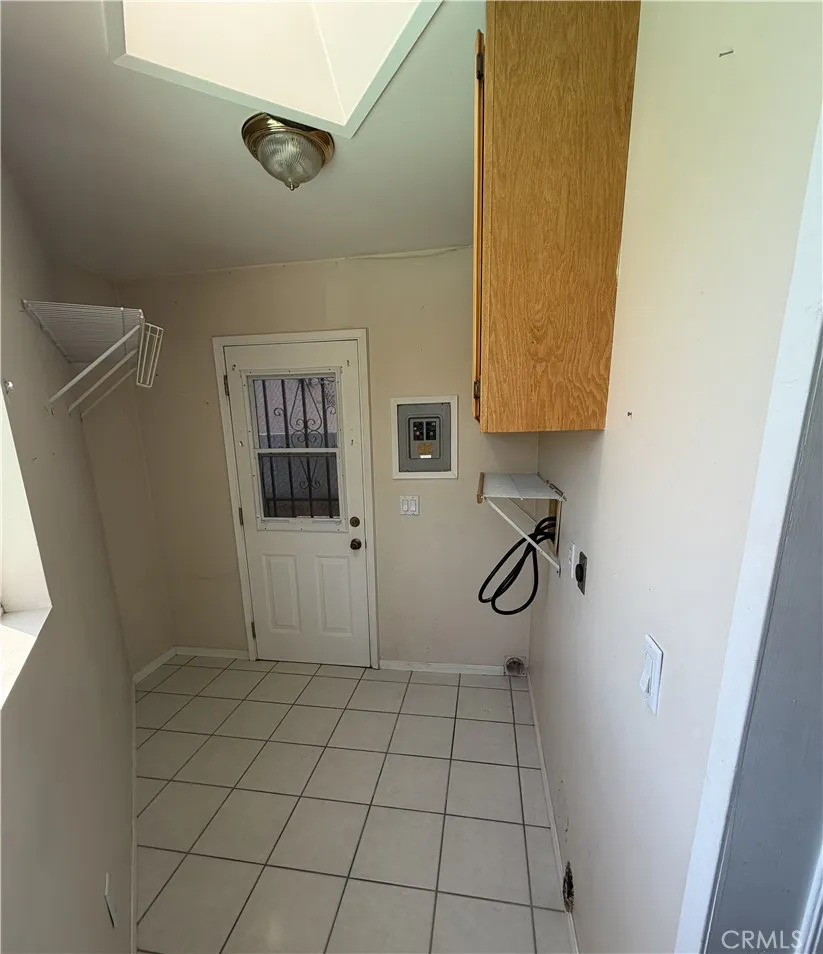 3922 Snowden Long Beach, CA 90808