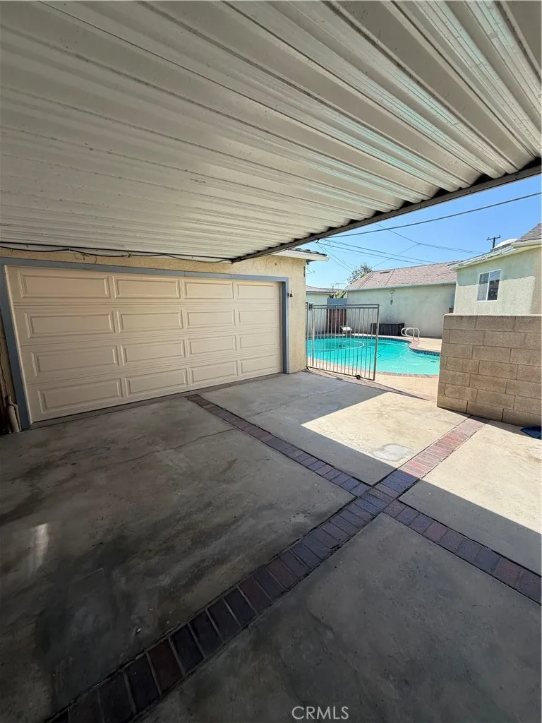 3922 Snowden Long Beach, CA 90808