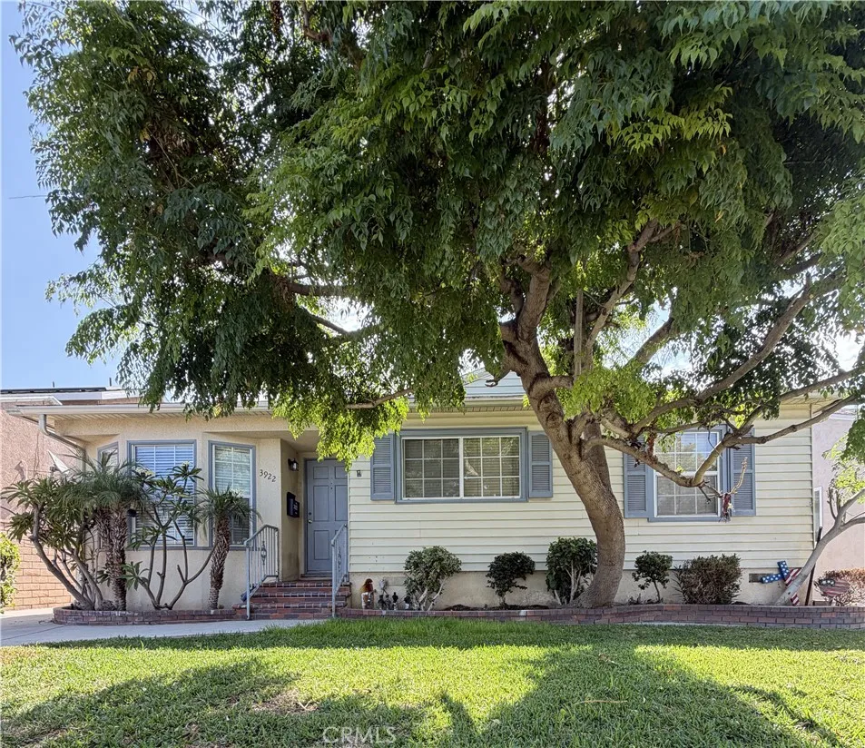3922 Snowden Long Beach, CA 90808
