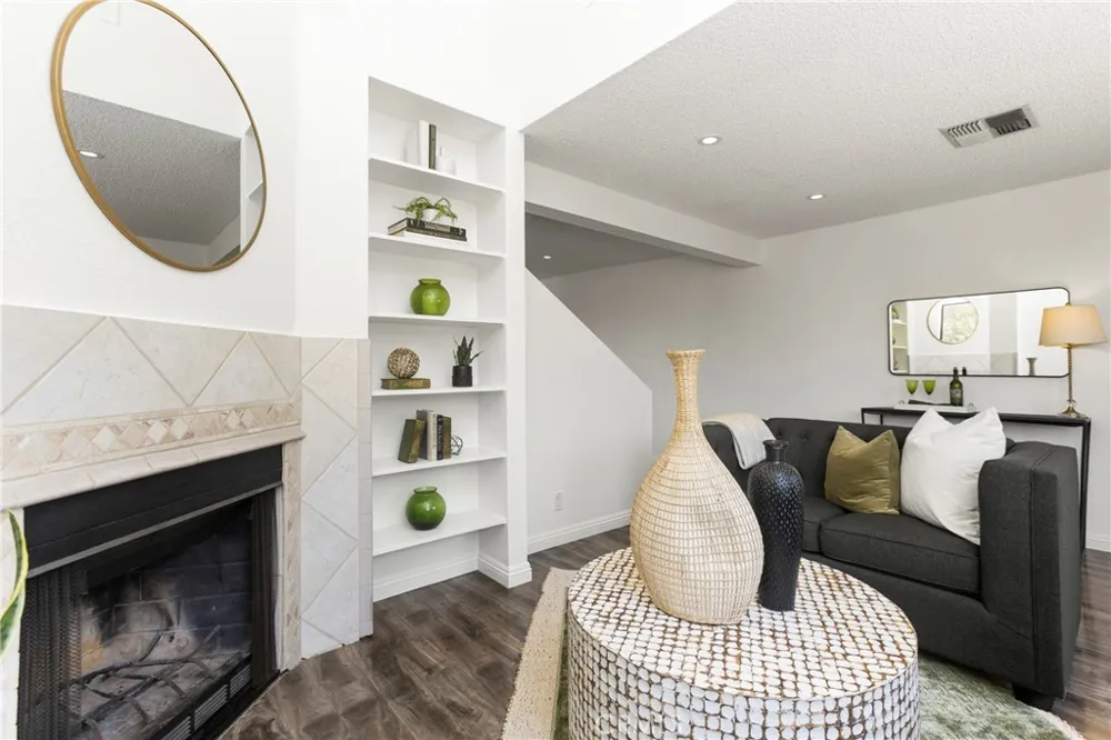 950 W Lambert #20 La Habra, CA 90631