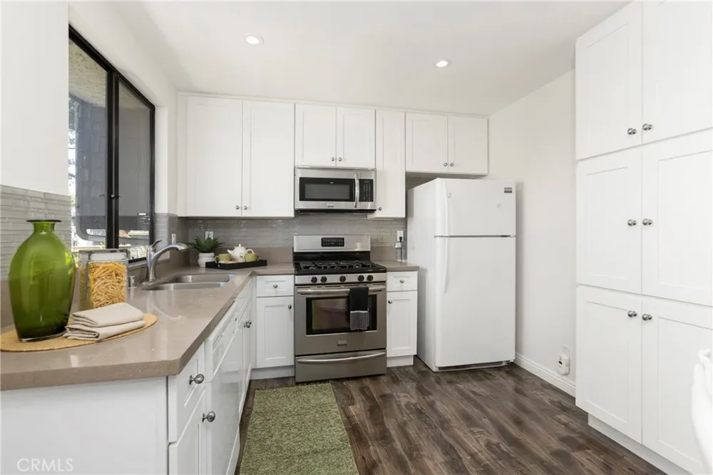 950 W Lambert #20 La Habra, CA 90631