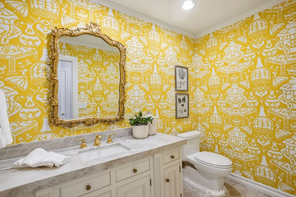 18601 Amate Villa Park, CA 92861