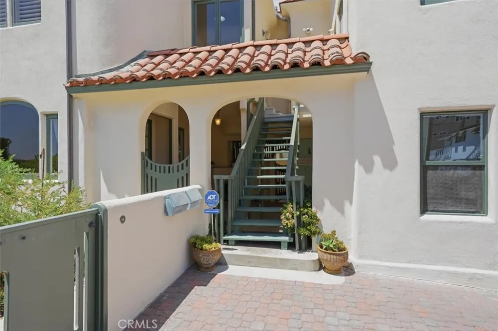 1602 The Strand (Entire Property) Hermosa Beach, CA 90254