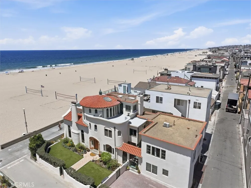 1602 The Strand (Entire Property) Hermosa Beach, CA 90254