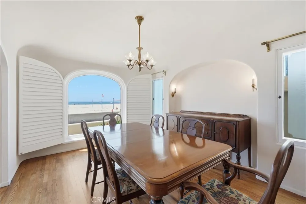 1602 The Strand (Entire Property) Hermosa Beach, CA 90254