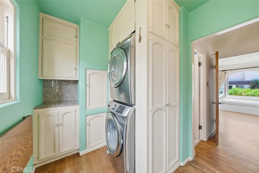 1602 The Strand (Entire Property) Hermosa Beach, CA 90254