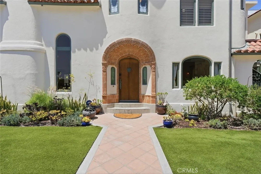 1602 The Strand (Entire Property) Hermosa Beach, CA 90254