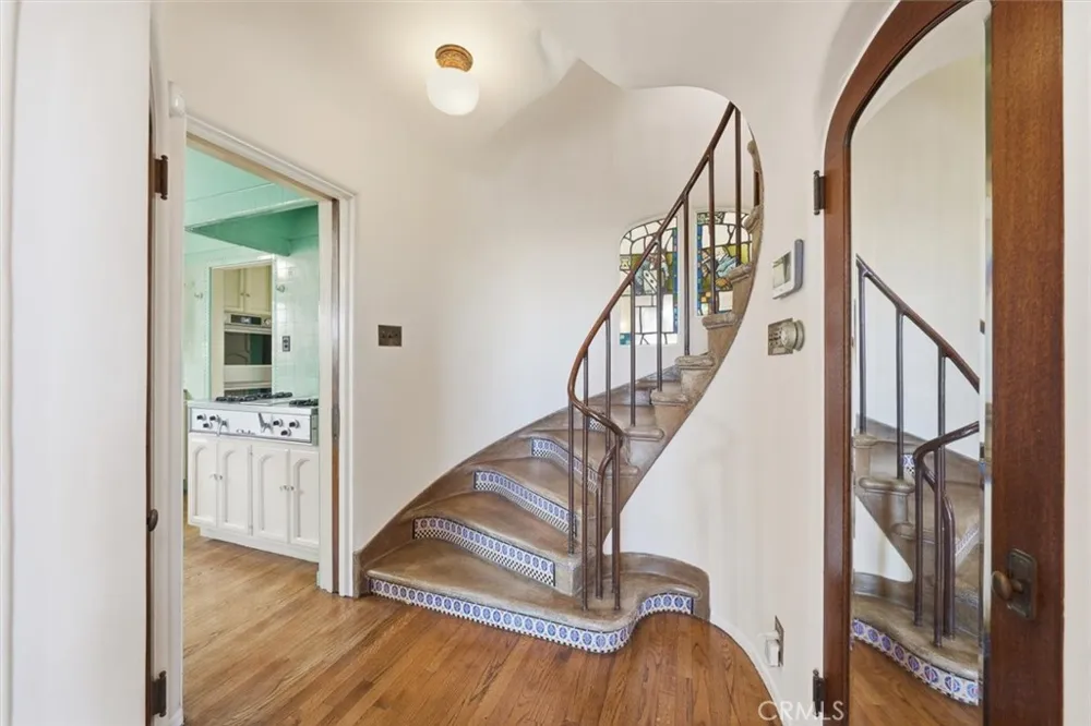 1602 The Strand (Entire Property) Hermosa Beach, CA 90254