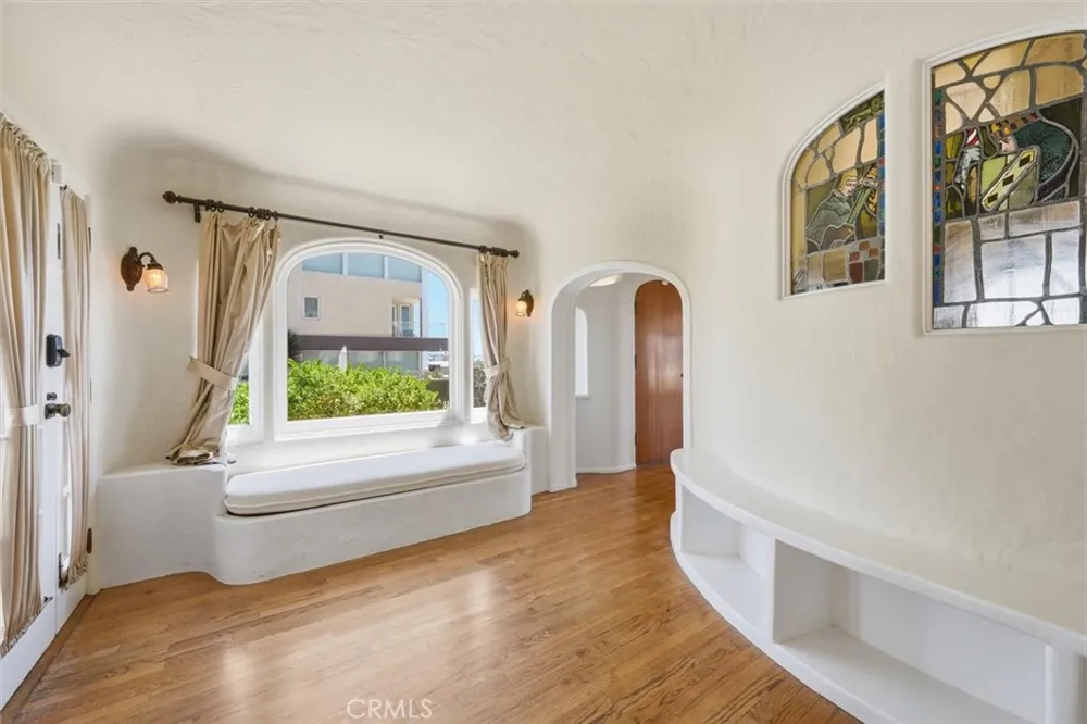 1602 The Strand (Entire Property) Hermosa Beach, CA 90254