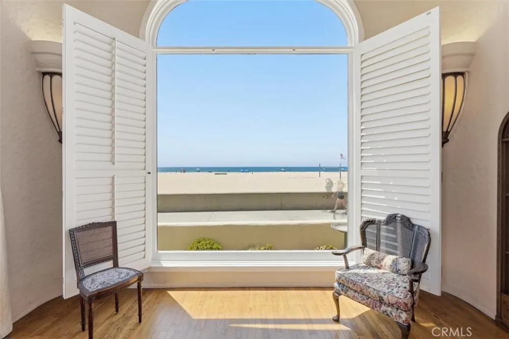 1602 The Strand (Entire Property) Hermosa Beach, CA 90254