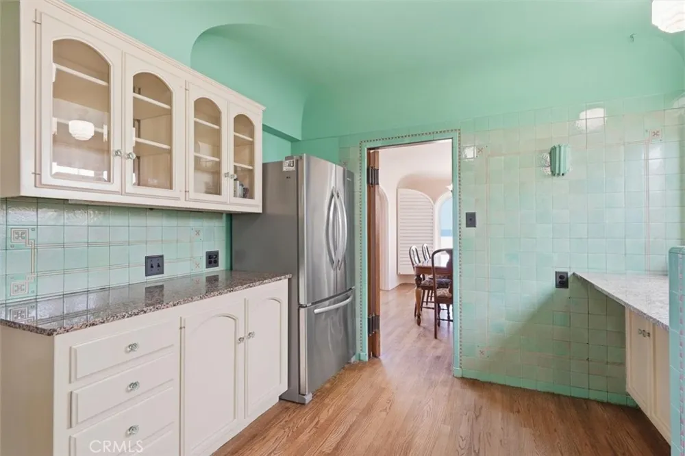 1602 The Strand (Entire Property) Hermosa Beach, CA 90254