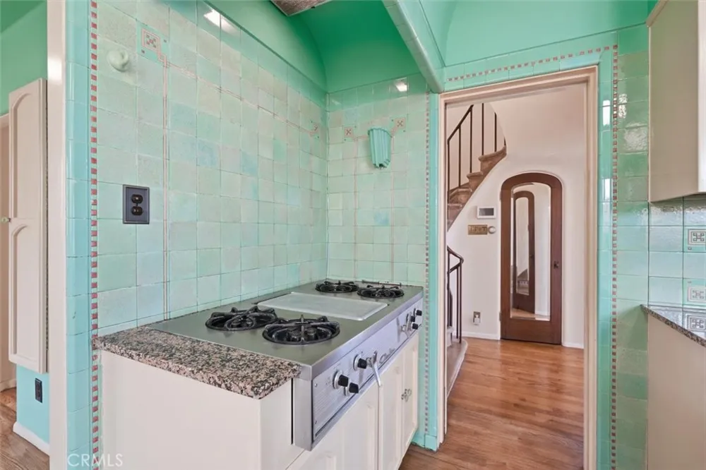 1602 The Strand (Entire Property) Hermosa Beach, CA 90254