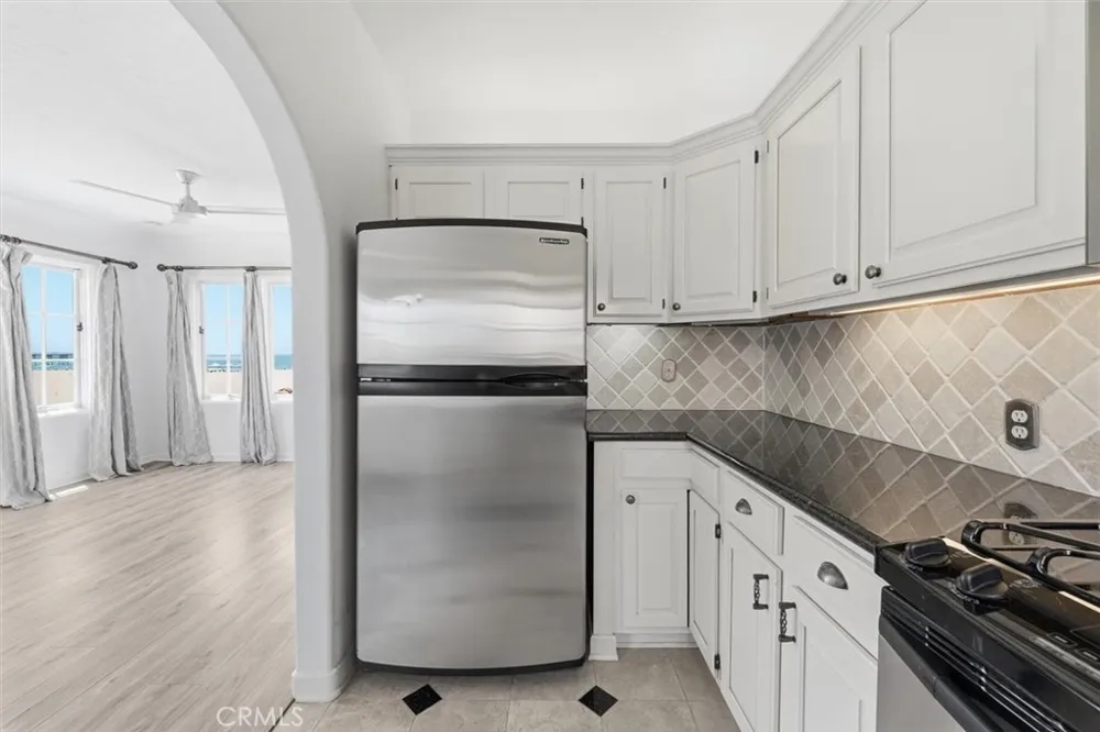 1602 The Strand (Entire Property) Hermosa Beach, CA 90254