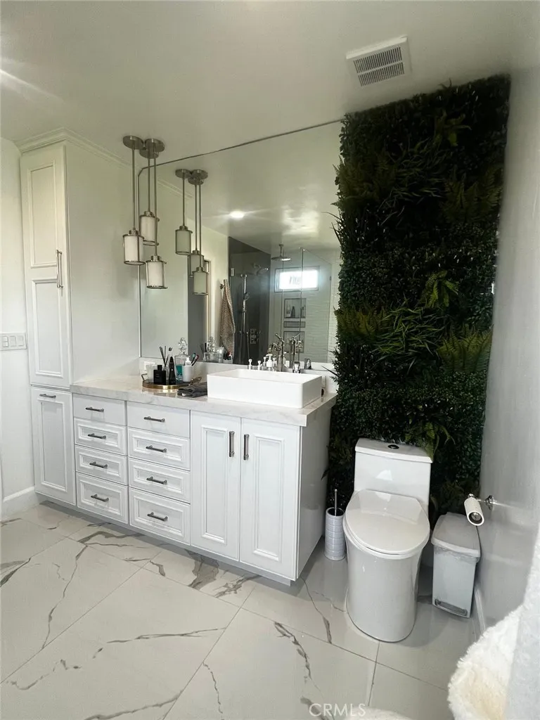 23404 Walnut Torrance, CA 90501