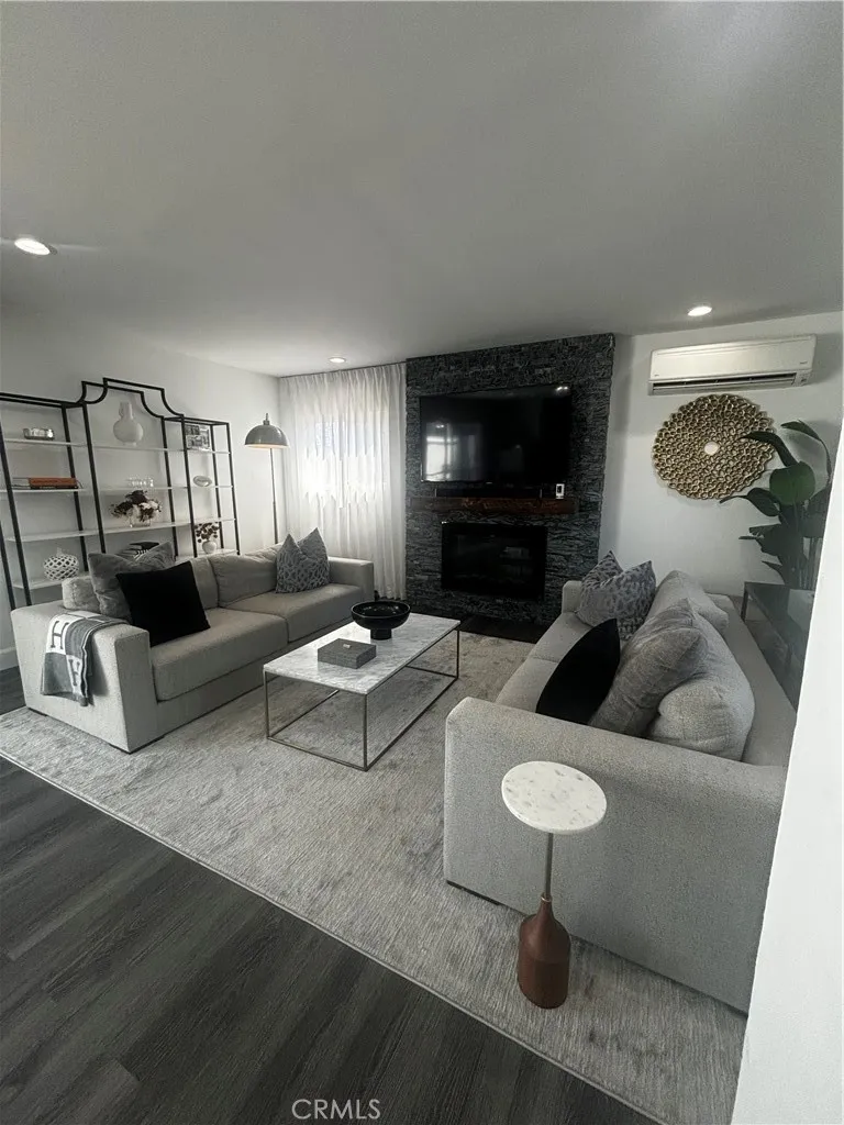 23404 Walnut Torrance, CA 90501