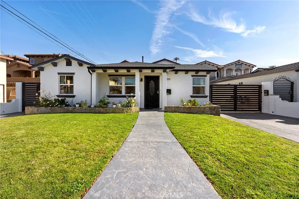 18228 Regina Avenue Torrance, CA 90504