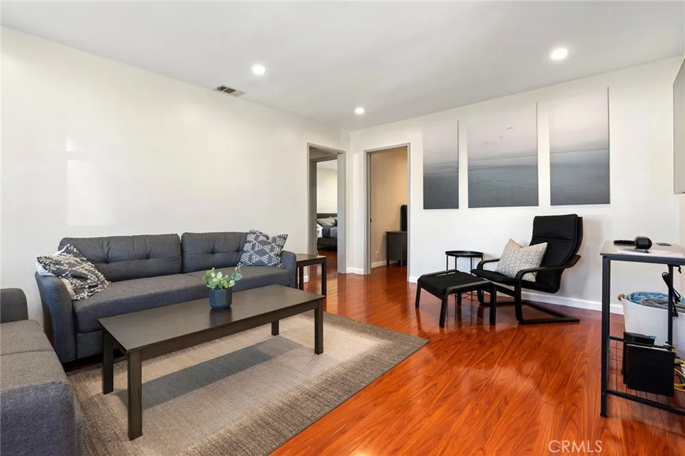 18228 Regina Avenue Torrance, CA 90504