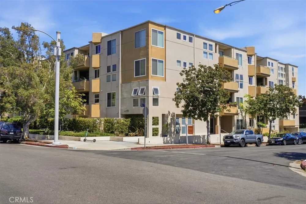 10790 Rose Avenue #304 Los Angeles, CA 90034