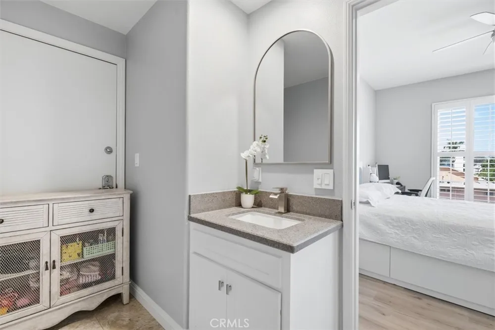 10790 Rose Avenue #304 Los Angeles, CA 90034