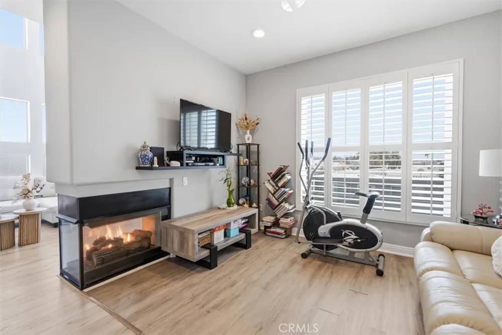 10790 Rose Avenue #304 Los Angeles, CA 90034
