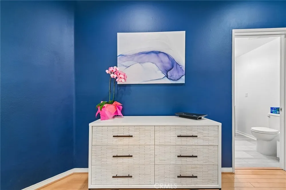 12000 Goshen Avenue #203 Los Angeles, CA 90049