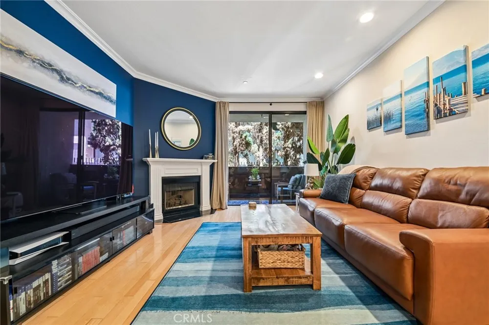 12000 Goshen Avenue #203 Los Angeles, CA 90049