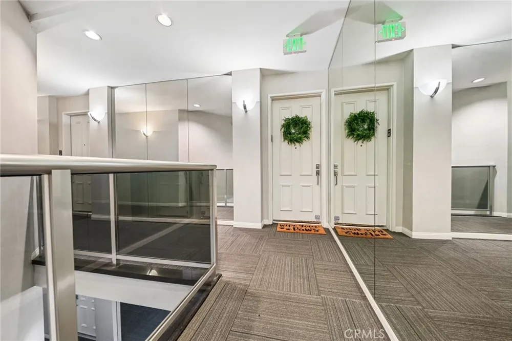 12000 Goshen Avenue #203 Los Angeles, CA 90049