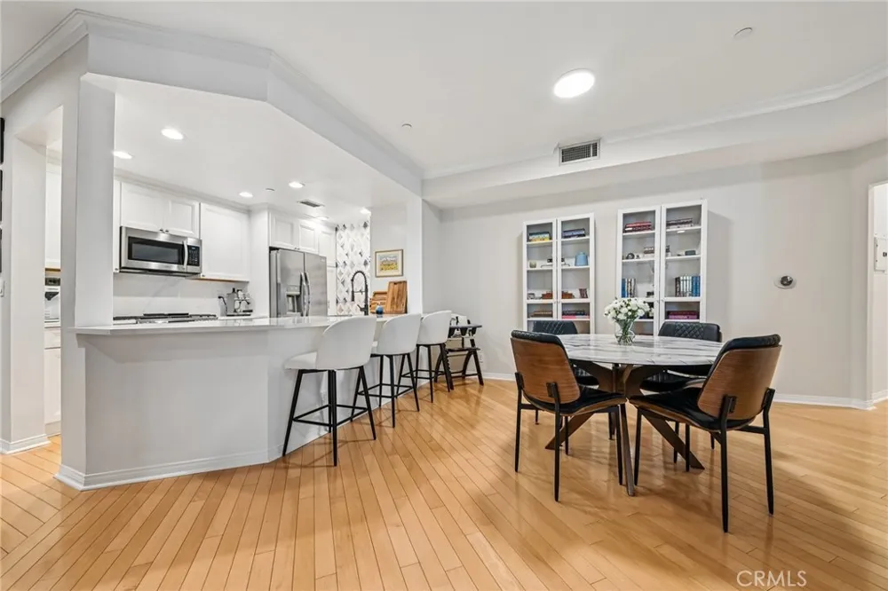 12000 Goshen Avenue #203 Los Angeles, CA 90049