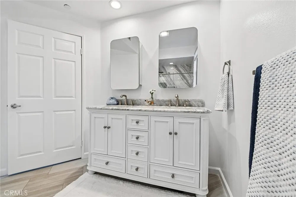 12000 Goshen Avenue #203 Los Angeles, CA 90049