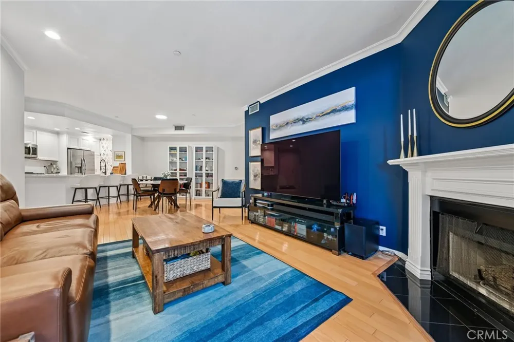 12000 Goshen Avenue #203 Los Angeles, CA 90049