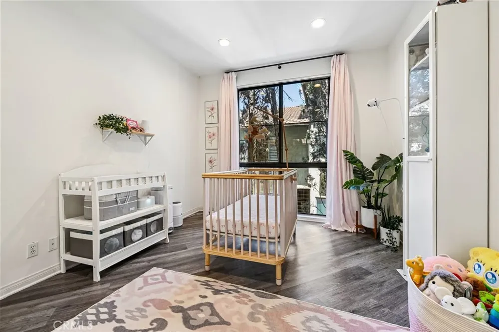 12000 Goshen Avenue #203 Los Angeles, CA 90049