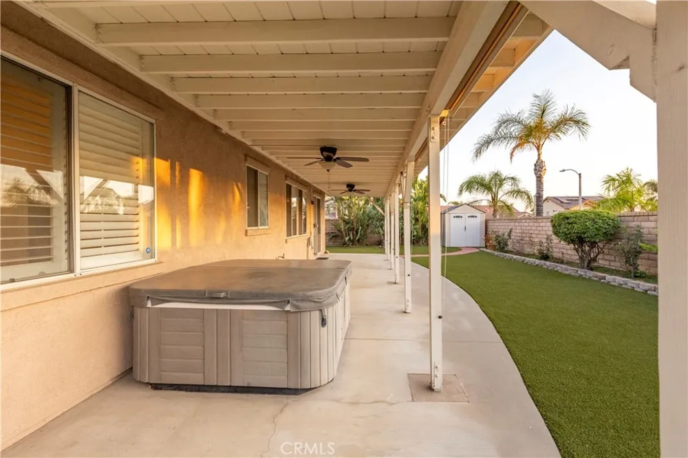 7676 Vista Alegre Highland, CA 92346
