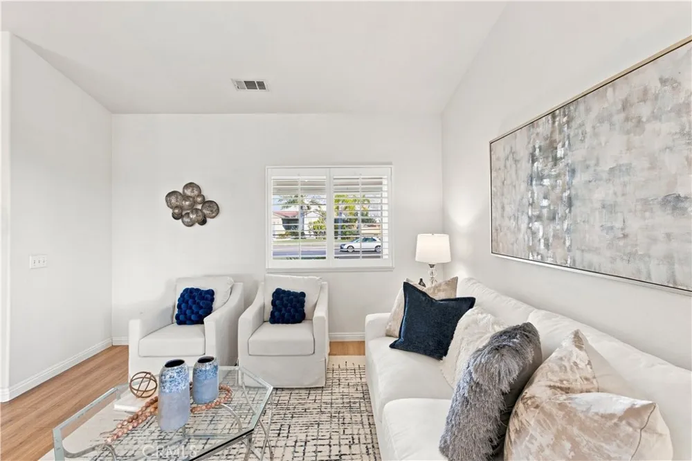 7676 Vista Alegre Highland, CA 92346